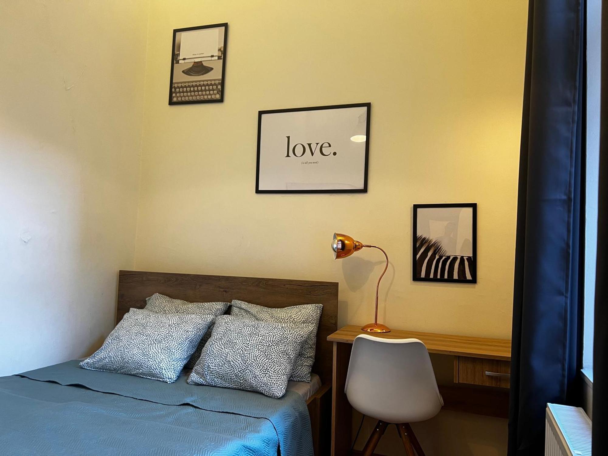 P9 By Small Home Budapest Esterno foto