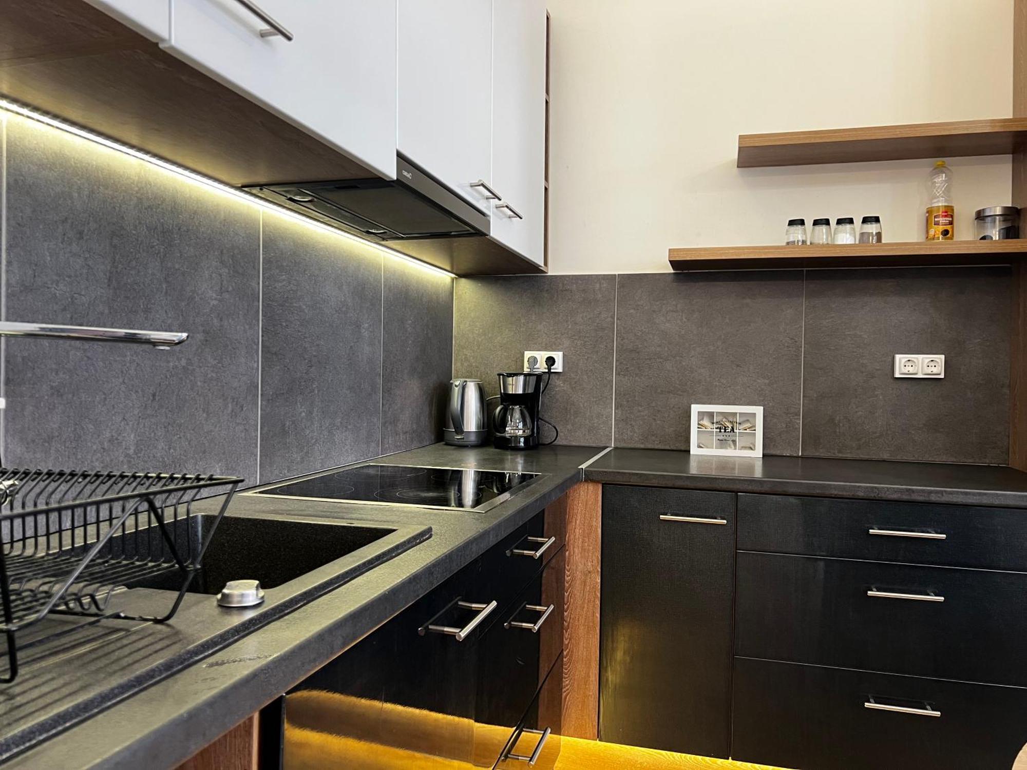 P9 By Small Home Budapest Esterno foto