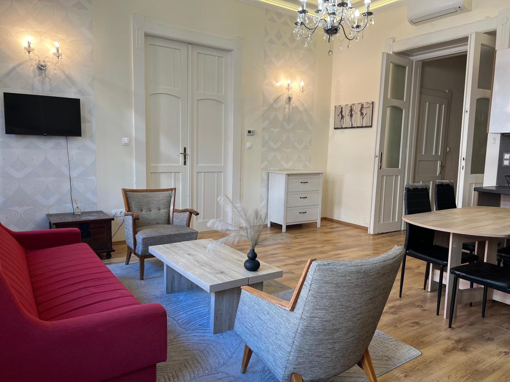 P9 By Small Home Budapest Esterno foto
