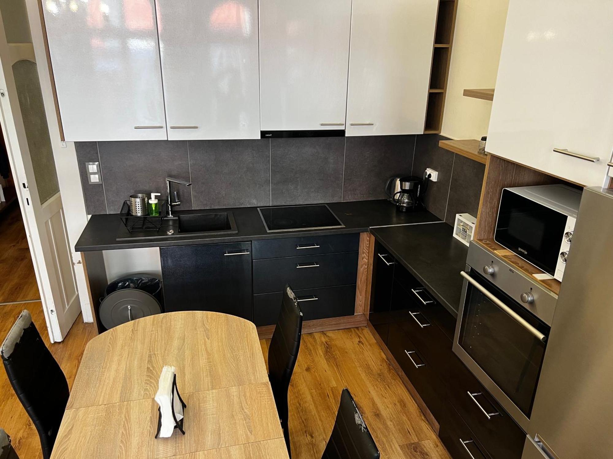 P9 By Small Home Budapest Esterno foto