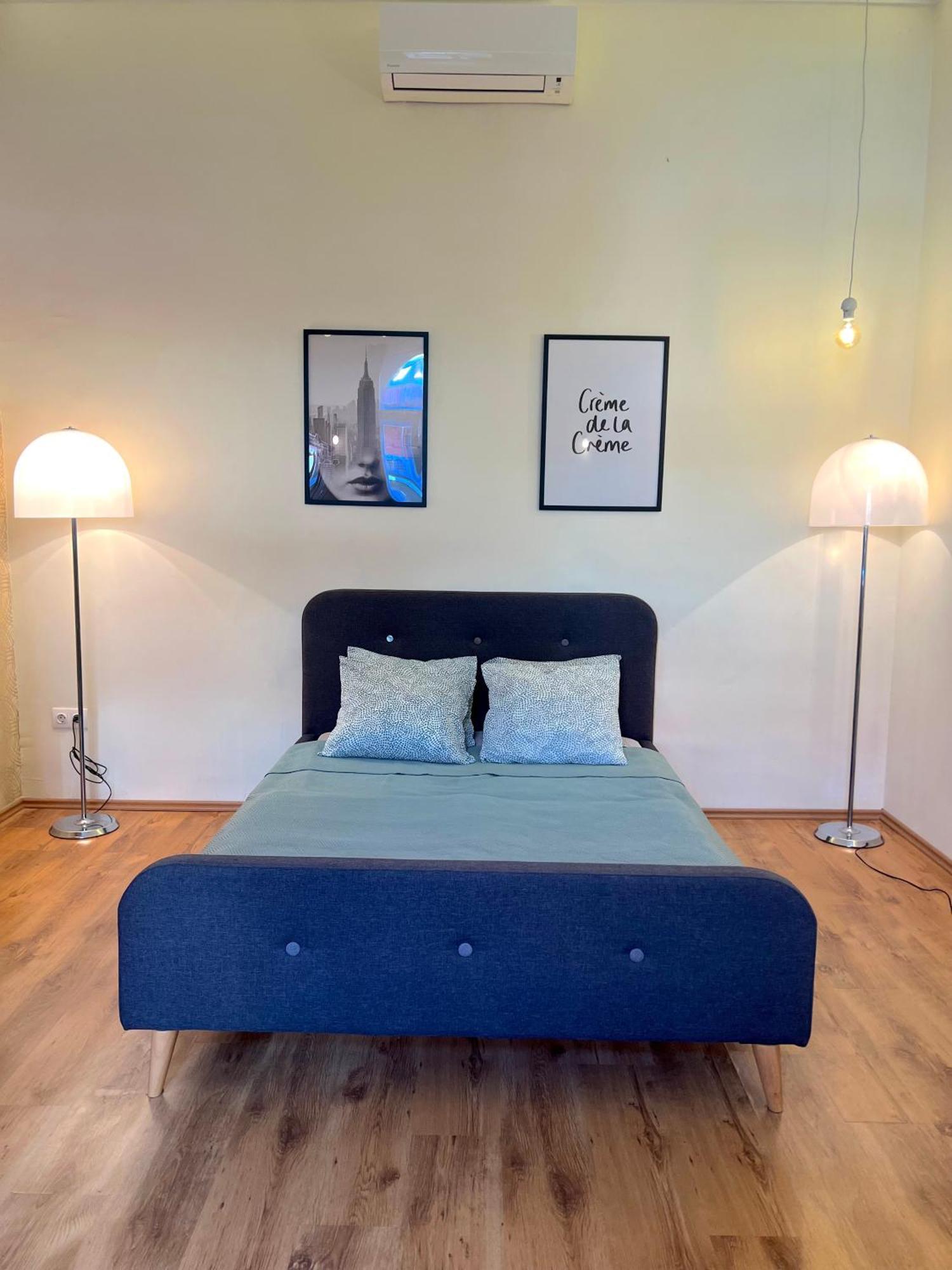 P9 By Small Home Budapest Esterno foto