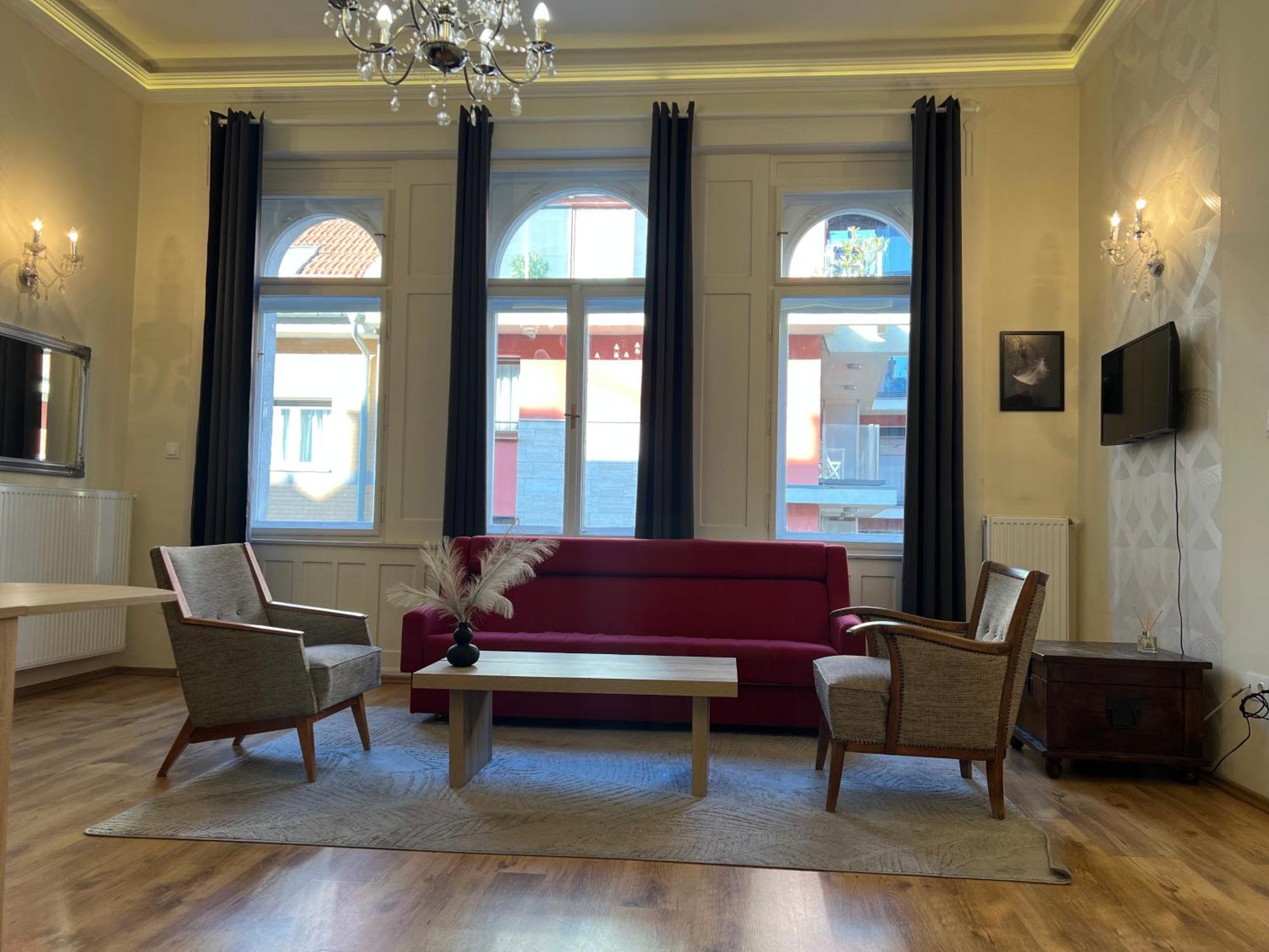 P9 By Small Home Budapest Esterno foto