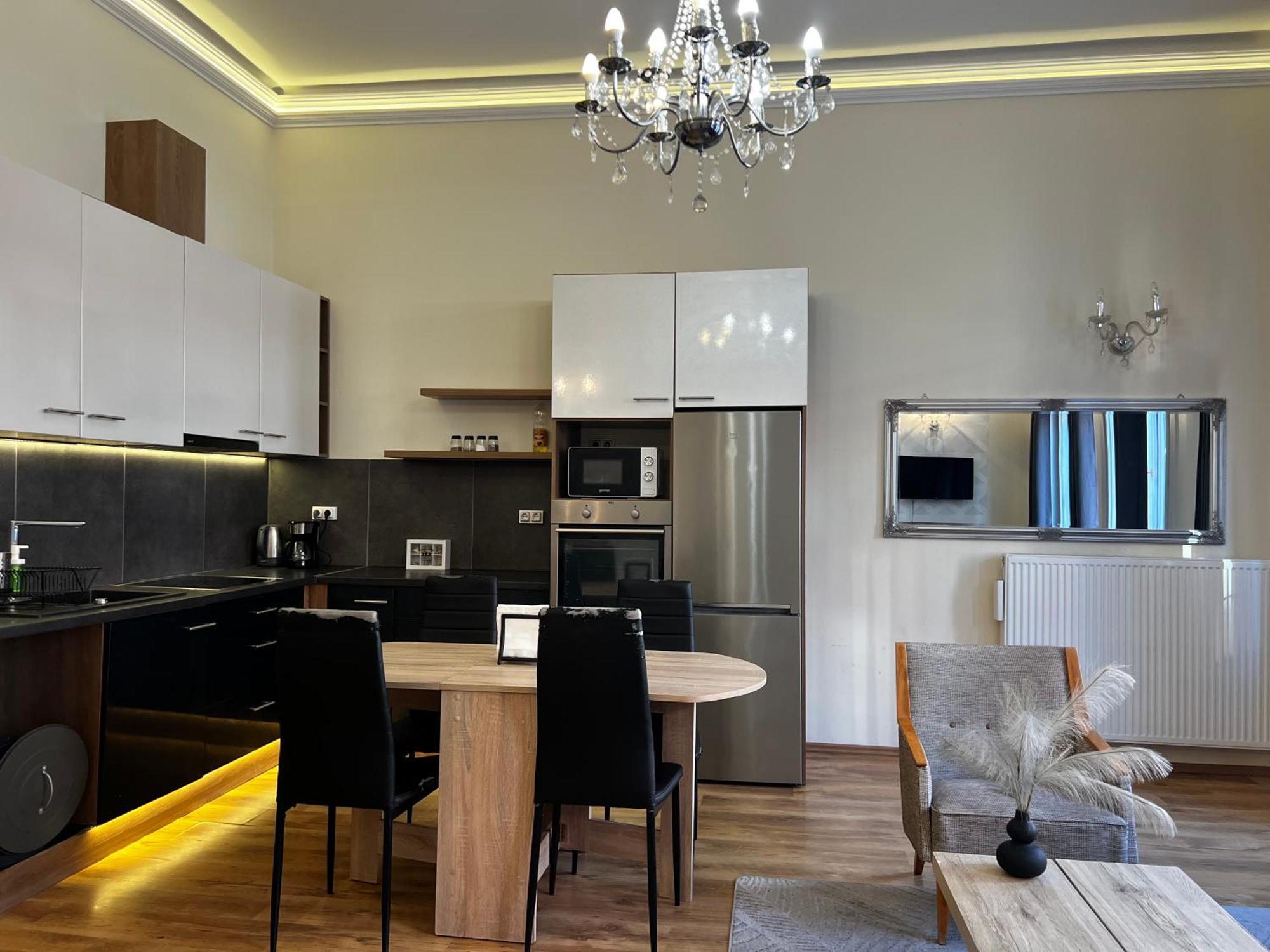 P9 By Small Home Budapest Esterno foto